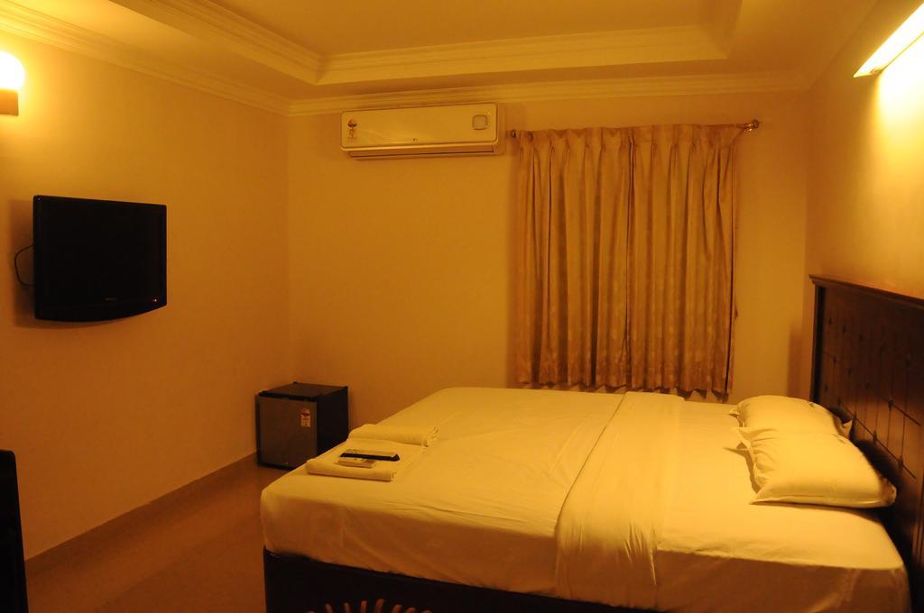 Hotel Queen Palace Rameshwaram Room photo