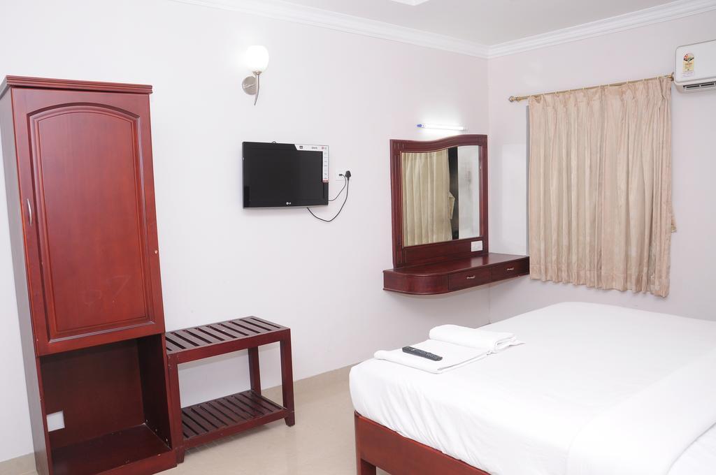 Hotel Queen Palace Rameshwaram Room photo